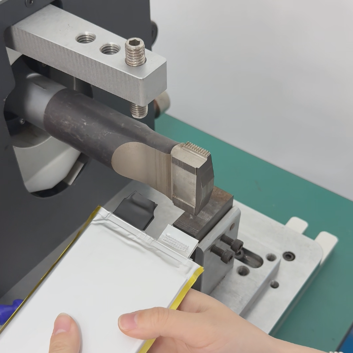 超声波软包电池焊接