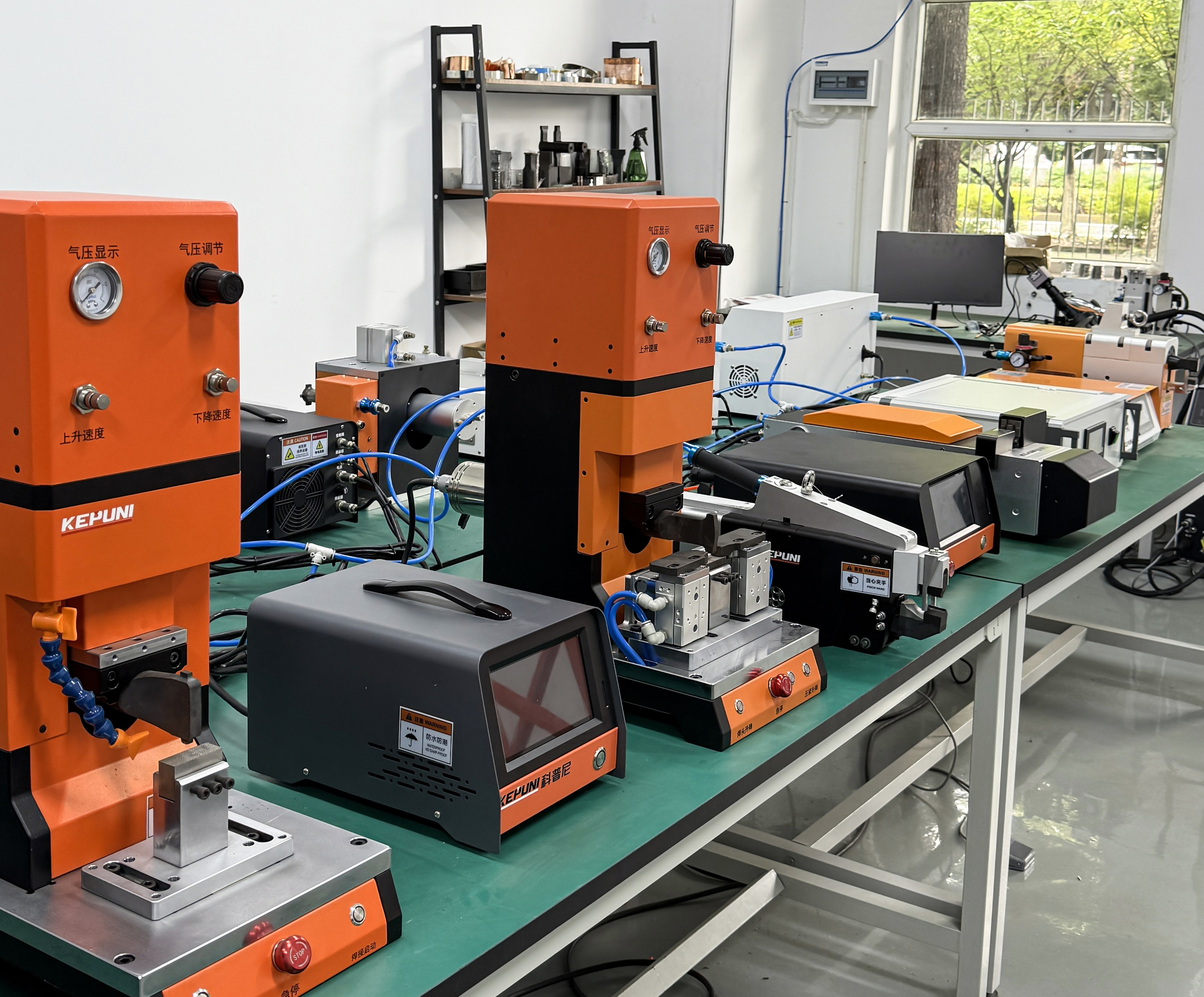 超声波金属焊接原理：高频振动如何实现分子级结合？